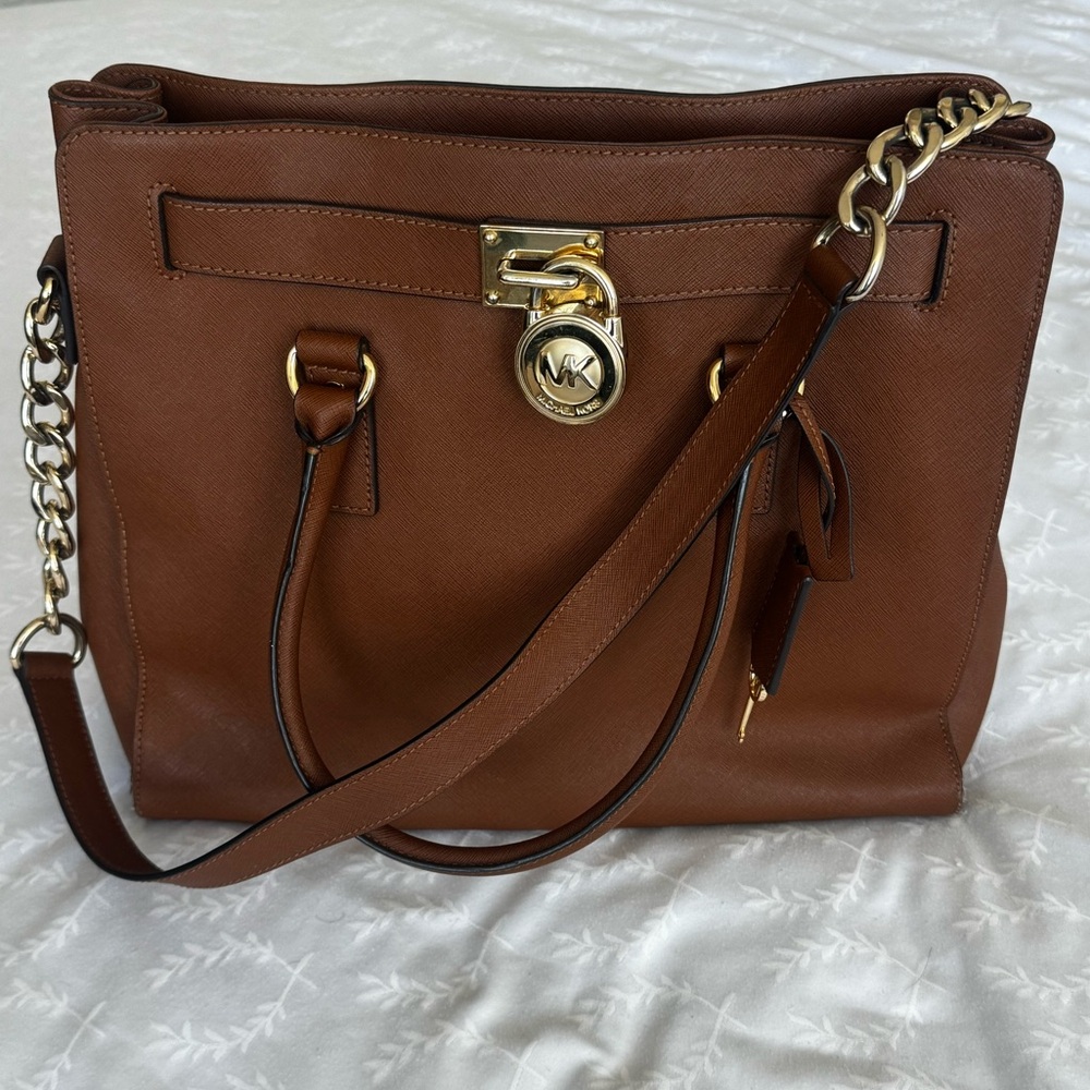 Micheal Kors purse